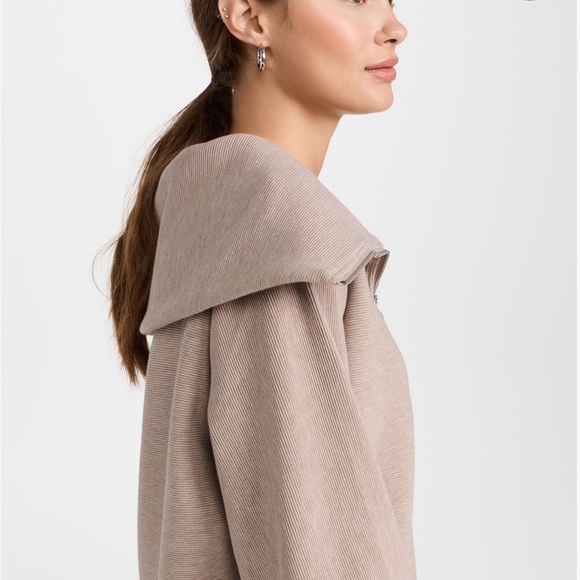 Varley Vine Half Zip Sweatshirt - Picture 3 of 12